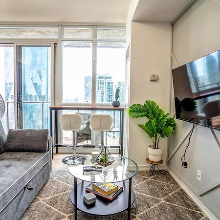 Luxury Condo Living Downtown Toronto Extérieur photo