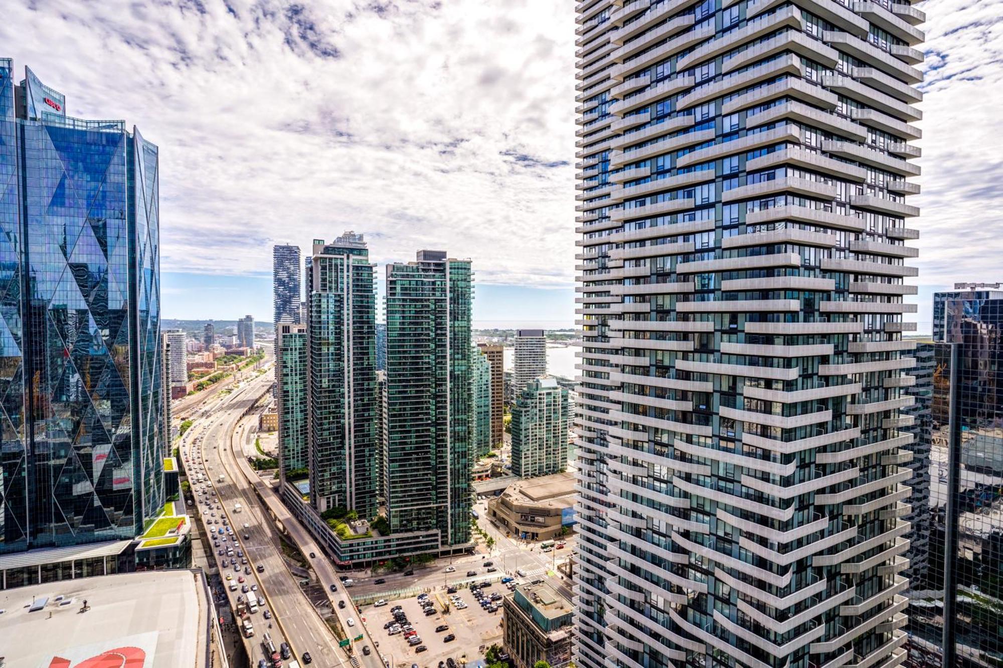 Luxury Condo Living Downtown Toronto Extérieur photo